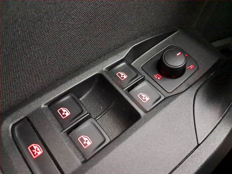 Seat Ibiza (2020) 1.0 TSI, Serv.kniha, Tempomat - fotka 16 z 17