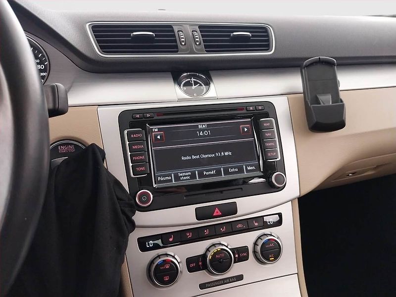 Volkswagen CC (2013) Highline 2.0 TDI, Kůže, Navi - fotka 12 z 29