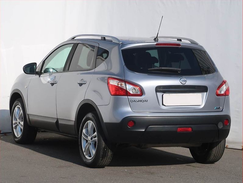 Hyundai Elantra (2012) 1.6, Tempomat, Park. senzory - fotka 4 z 16
