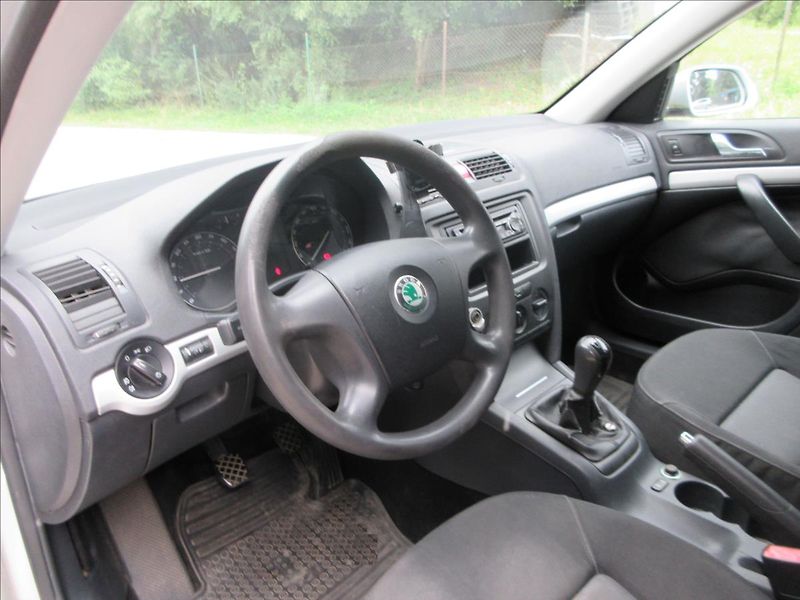Škoda Octavia 1,9 TDi 77Kw, Klima, Nové v ČR - fotka 12 z 26