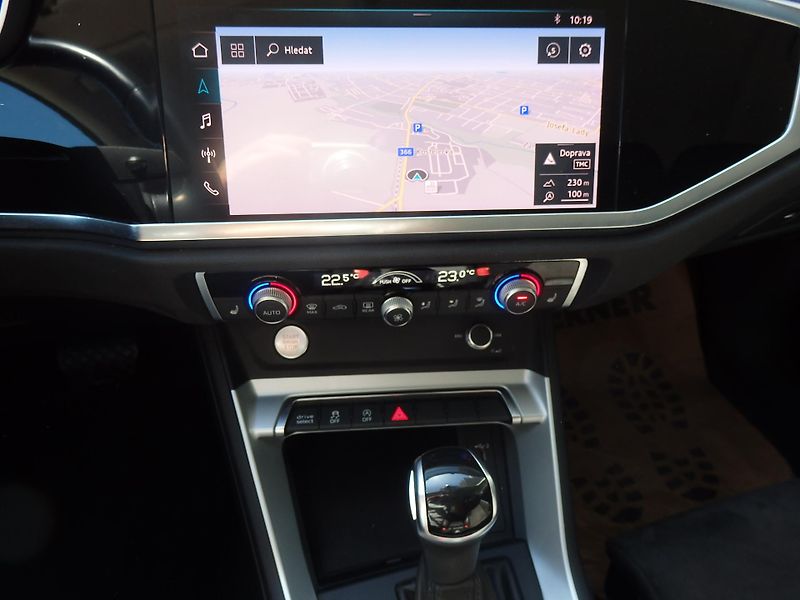 Audi Q3 1.5 35 TFSI 69660 KM NAVIGACE - fotka 14 z 26