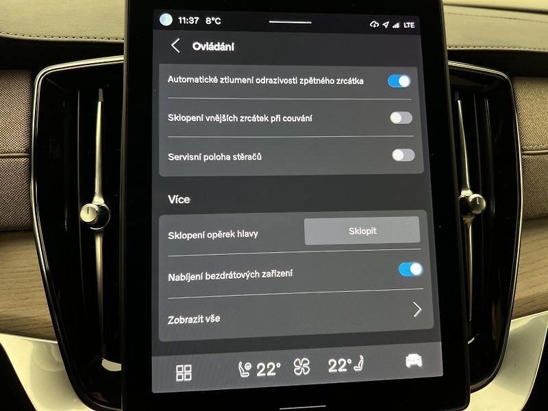 Volvo XC90 T8 AWD RECHARGE ULTRA BRIGHT - fotka 49 z 57