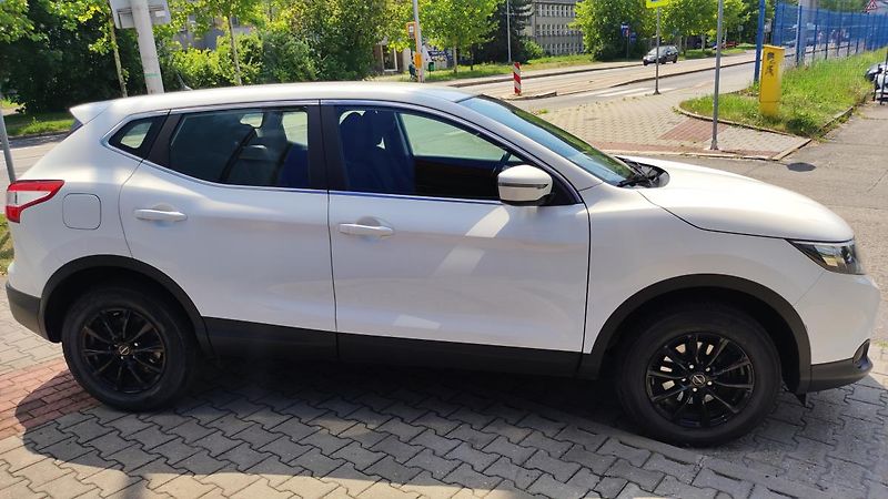 Nissan Qashqai (2017) 1.2 DIG-T, 1.maj,ČR, - fotka 4 z 20