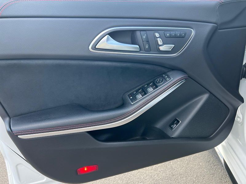 Mercedes-Benz CLA (2018) 45 AMG 280kW/381HP 4MATIC  CZ - fotka 19 z 30