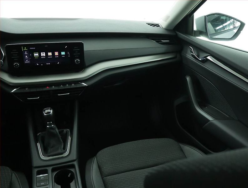 Škoda Octavia (2023) Ambition 2.0 TDI - fotka 8 z 15