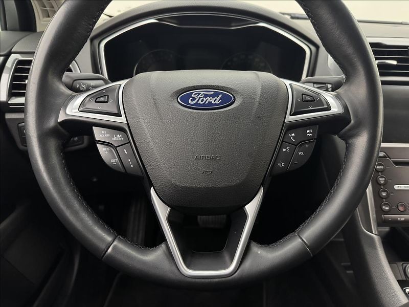 Ford Mondeo 2,0 110kW AT NAVI DPH LED ACC - fotka 9 z 41