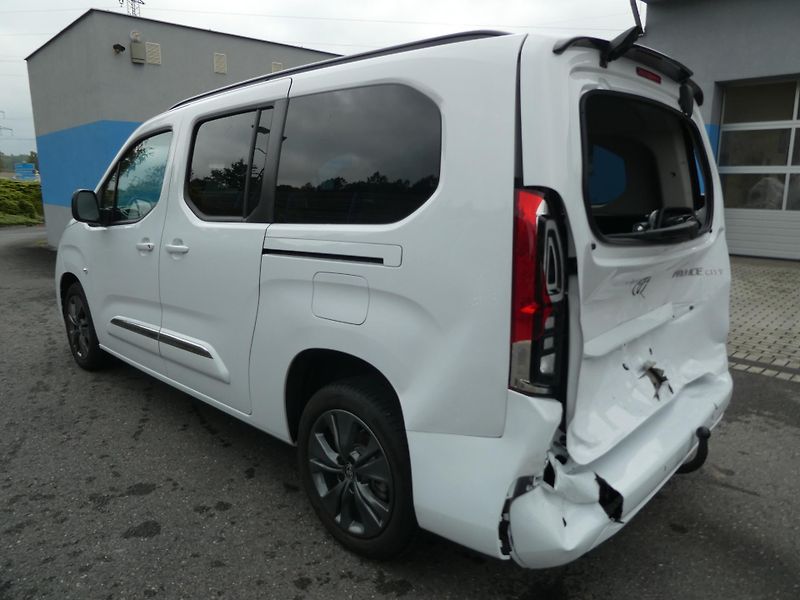 Toyota ProAce City Verso 1,5D 96kW  7 míst závěs  - fotka 6 z 15