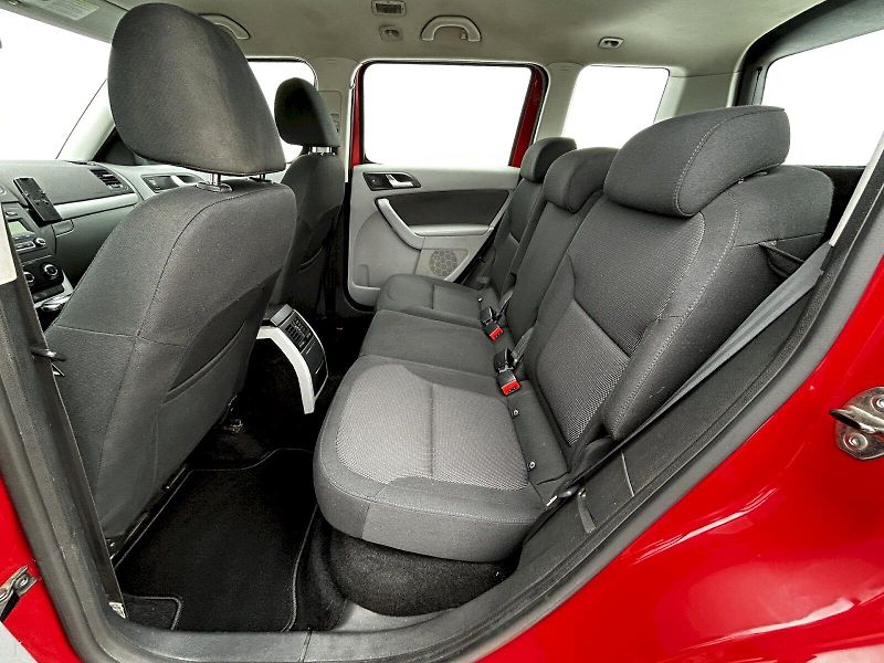 Škoda Yeti (2010) 2.0 TDI 103kW 4x4 DSG Ambition - fotka 25 z 30