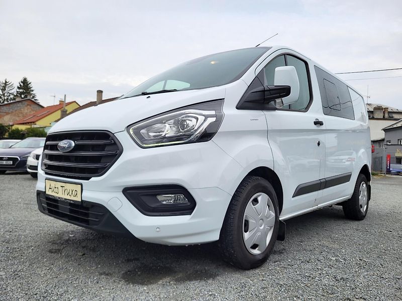 Ford Transit Custom 2.0 EcoBlue mHEV 96kW 6-míst - fotka 28 z 45