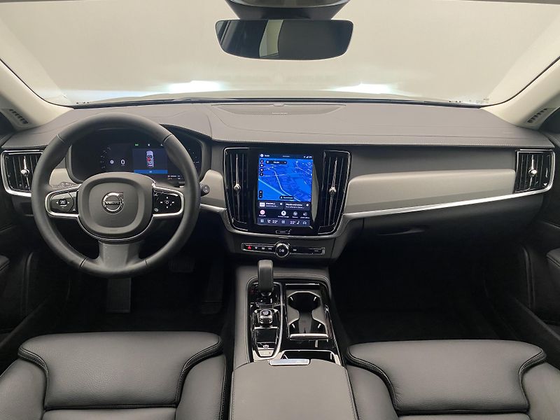Volvo V90 T6 AWD RECHARGE DARK PLUS AUT - fotka 2 z 54
