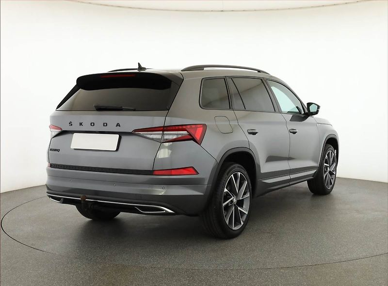 Škoda Kodiaq (2022) Sportline 1.5 TSI, digi klima - fotka 5 z 19