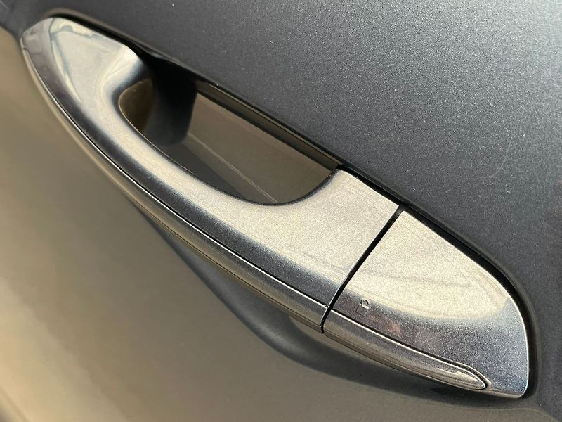 Ford S-MAX 2.5 Duratec HEV LED - fotka 35 z 64