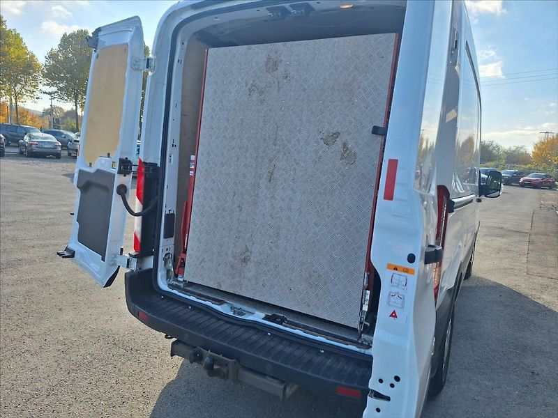 Ford Transit 2,0 TDCi  L2H2 + nájezdy - fotka 14 z 14