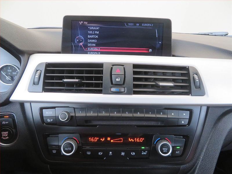 BMW Řada 3 (2013) 320 d, Navi, Tempomat - fotka 12 z 17