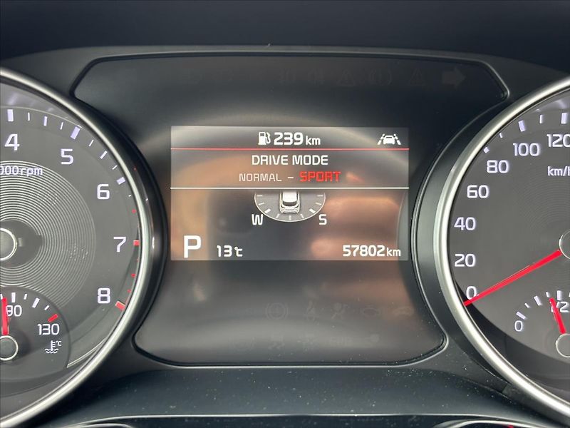 Kia XCeed 1,5 AT Black Edition ZÁRUKA - fotka 44 z 47