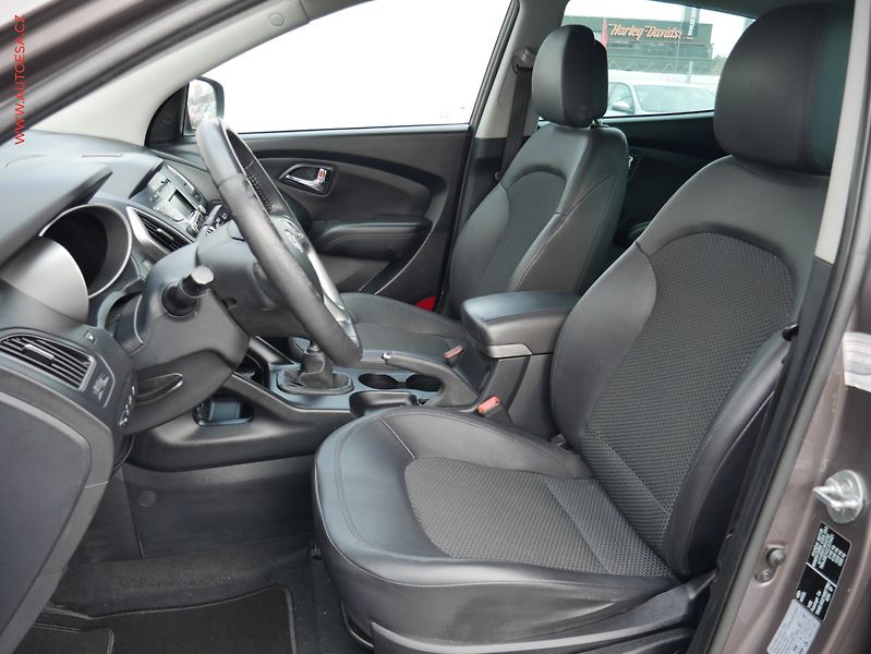 Hyundai ix35 (2012) 2.0CRDi 4x4, 1.maj,ČR, AC - fotka 9 z 24