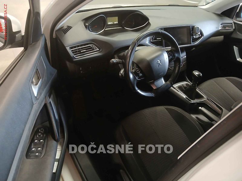 Peugeot 308 (2020) 1.5HDi, ČR, AC, tempo - fotka 3 z 3