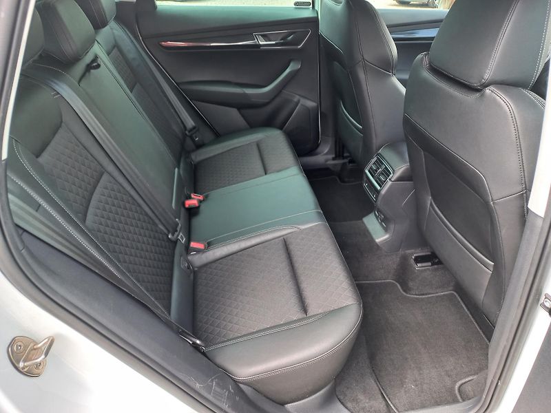 Škoda Karoq (2022) 2.0TDi 110kW 4x4 DSG ČR DPH - fotka 15 z 23