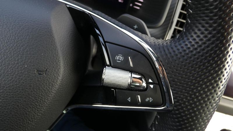 Škoda Kodiaq 2,0 TDI DSG 4x4 Sportline - fotka 13 z 25
