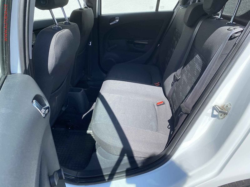 Opel Corsa (2014) 1.4i 16v, ČR, AC, el. výbava - fotka 10 z 17