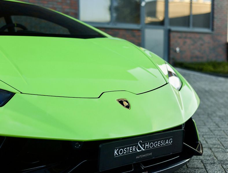 Lamborghini Huracán (2018) 5.2 V10 Performante 470KW - fotka 9 z 74