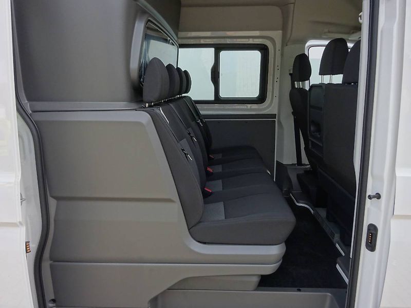 Volkswagen Crafter (2026) SKŘÍŇ Plus 35 130KW 6G FWD SR - fotka 11 z 27