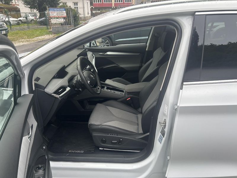 Škoda Enyaq 150kw, iV80 19ALU SOH 90% - fotka 11 z 51