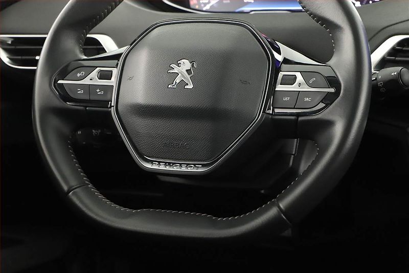 Peugeot 3008 (2023) Active Pack 1.2 PureTech - fotka 8 z 20