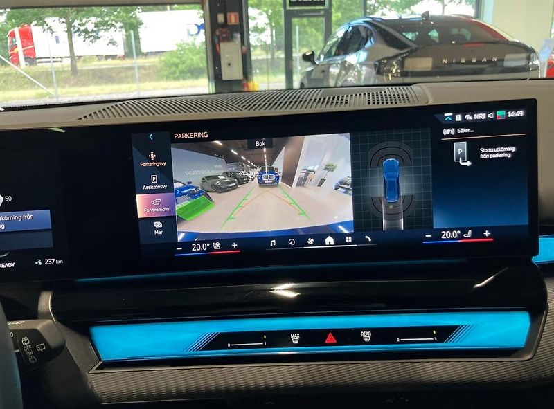 BMW i5 eDrive40 Touring M Ambient Taž - fotka 10 z 12