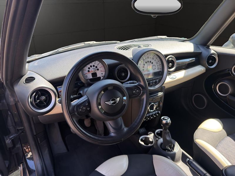 Mini Cooper (2013) 90KW KLIMA VYH. SEDAČKY - fotka 11 z 26