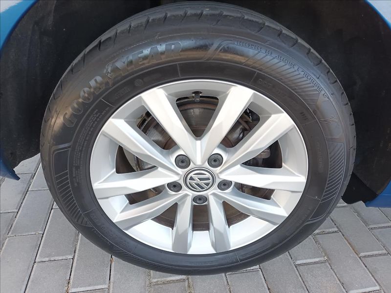 Volkswagen Touran 1,4 REZERVACE - fotka 32 z 46