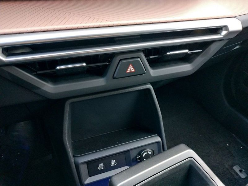SsangYong Torres 1.5 PREMIUM 4WD AT, SKLADEM - fotka 26 z 31