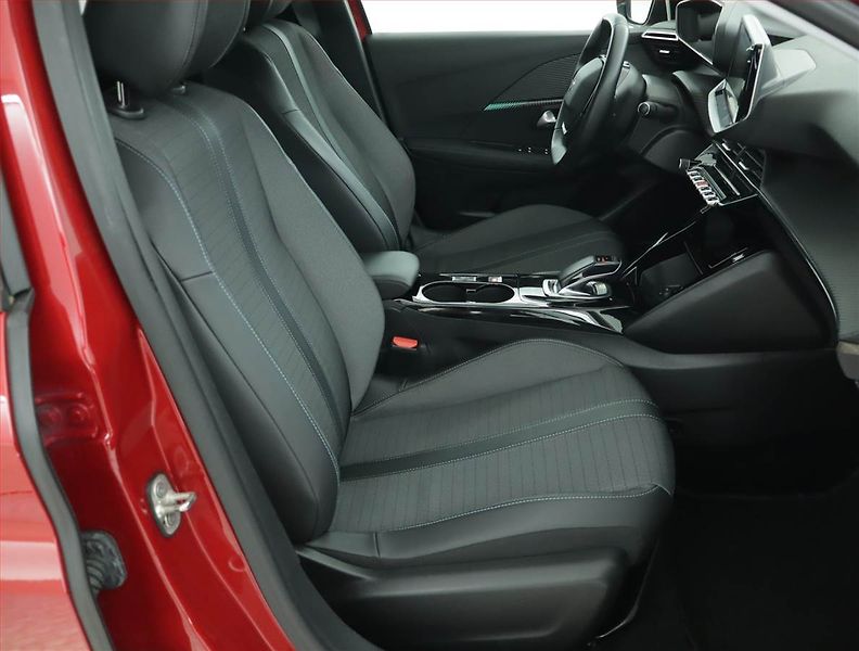 Peugeot 208 (2020) 50 kWh, SoH 95%, Automat - fotka 9 z 18