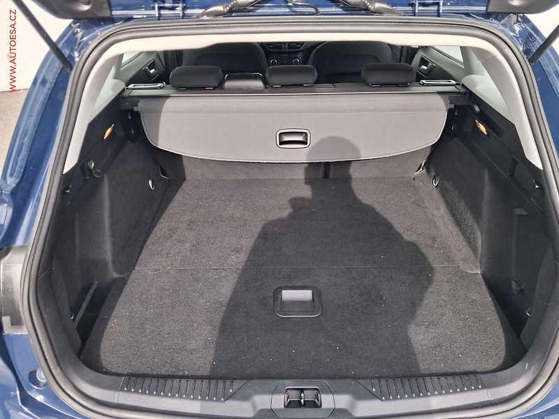 Ford Focus (2020) 1.5D, ČR, servis.kniha, AC - fotka 7 z 17