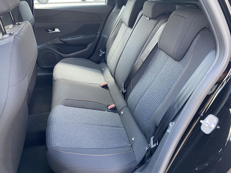 Peugeot 308 (2025) SW STYLE BlueHDi 130 S&S EAT8 - fotka 24 z 27