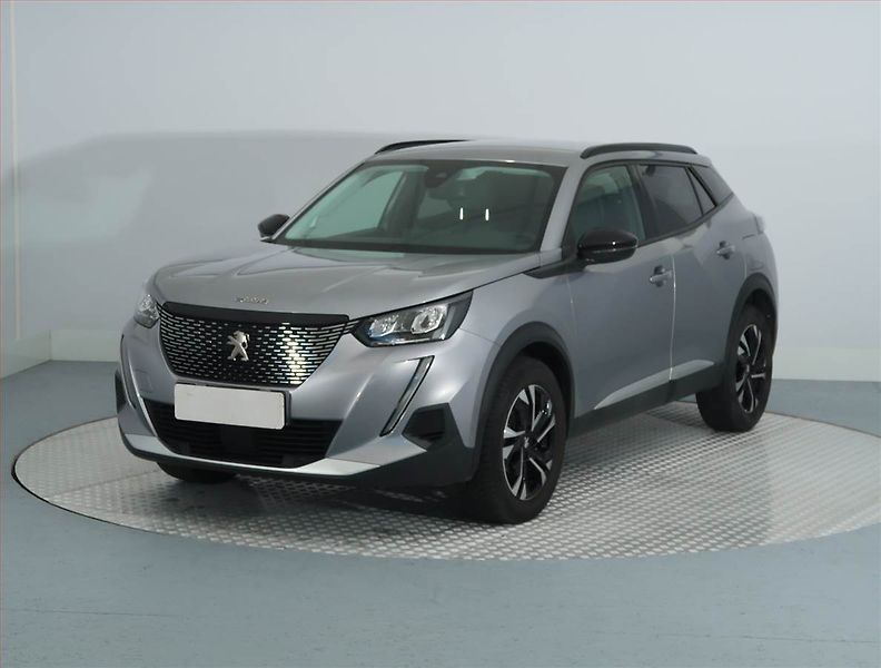 Peugeot 2008 (2022) Allure 1.2 PureTech, Automat - fotka 2 z 14