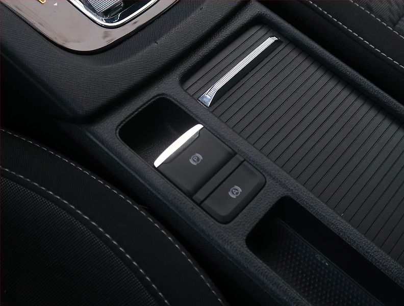Škoda Octavia (2021) Ambition Plus 1.4 TSI iV - fotka 20 z 30