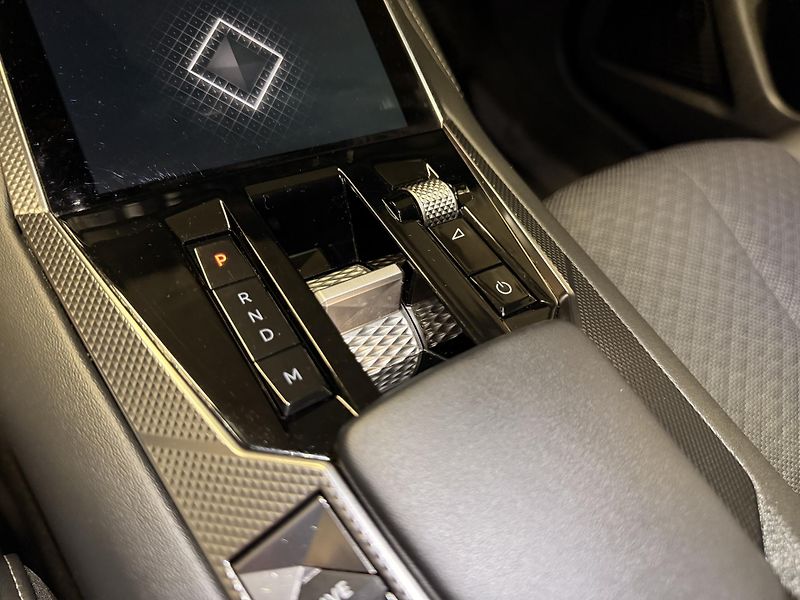 DS Automobiles DS4 (2023) 1.2 PURETECH,ČR,ZÁRUKA - fotka 49 z 72