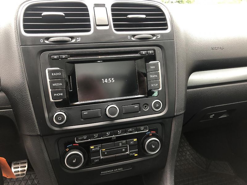 Volkswagen Golf (2011) 2,0TDi STYLE nez. rezervace - fotka 55 z 68