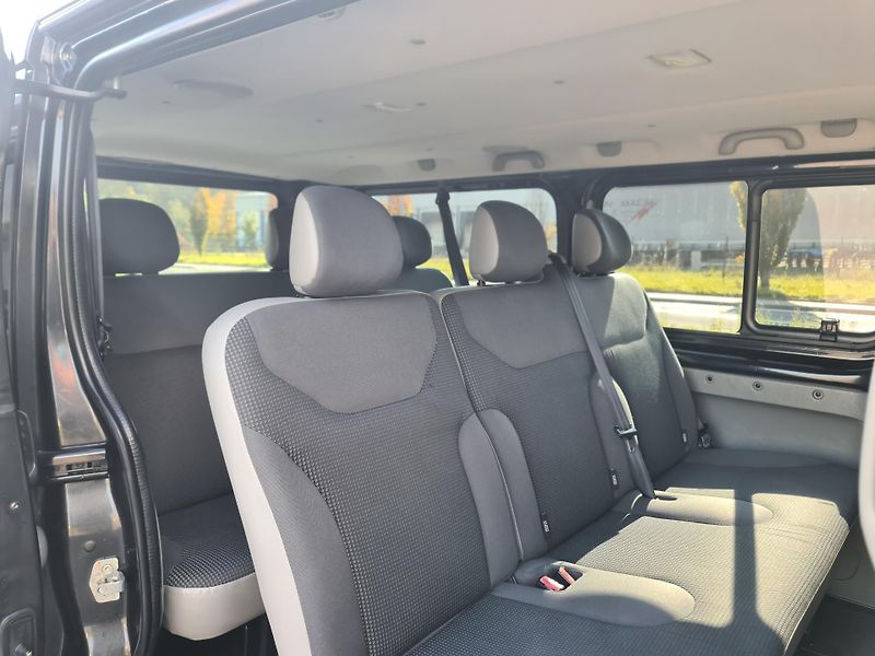 Opel Vivaro (2012) LONG 2.0 CDTi HRADEC KRÁLOVÉ - fotka 22 z 89