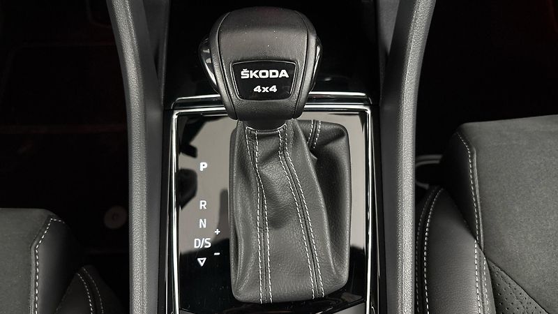 Škoda Kodiaq 2.0 TDI DSG 4x4 Sportline - fotka 24 z 29
