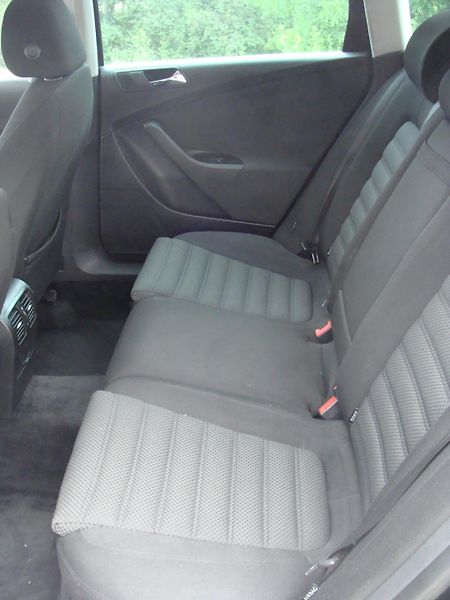 Volkswagen Passat 2.0 TDi, 125 kW, klima, tažné - fotka 10 z 24