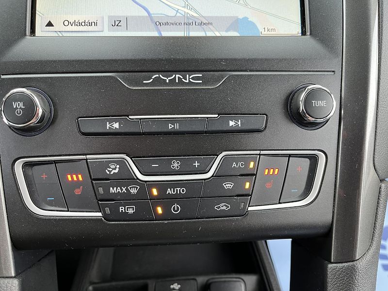 Ford Mondeo (2019) 2.0TDCi NAVI WINTER PDC ALU - fotka 23 z 35