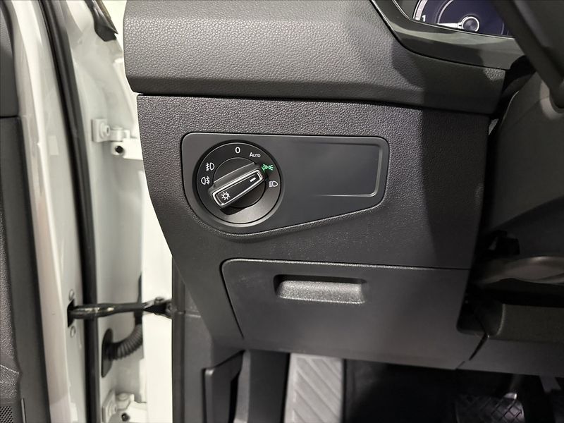 Volkswagen Tiguan 2,0   TDI 140KW HIGHLINE LED - fotka 13 z 38