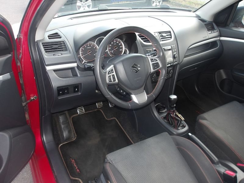 Suzuki Swift 1,6i 100kw SPORT !! - fotka 9 z 29