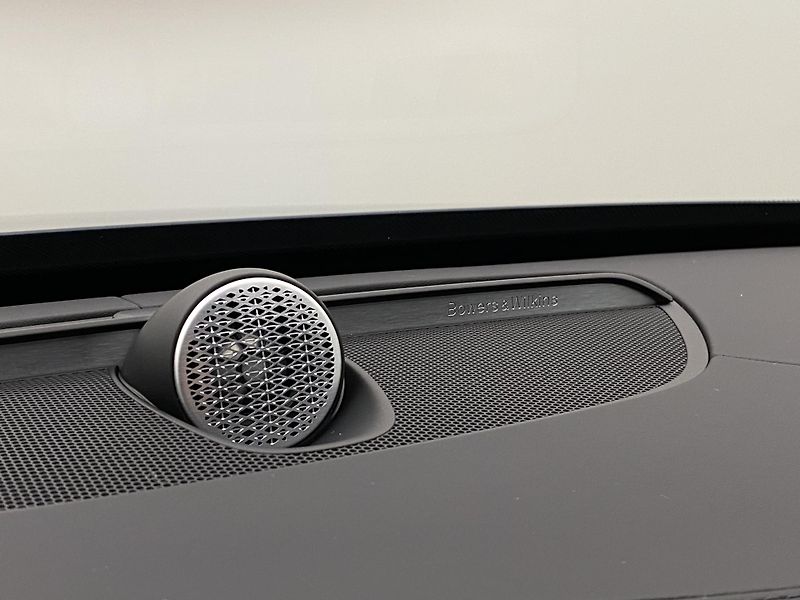 Volvo XC90 (2026) T8 AWD Plug-in BRIGHT ULTRA - fotka 36 z 75