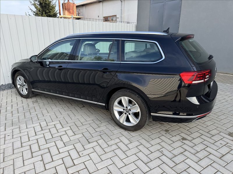 Volkswagen Passat 2,0 TDI DSG ELEGANCE 1.maj. ČR - fotka 10 z 50