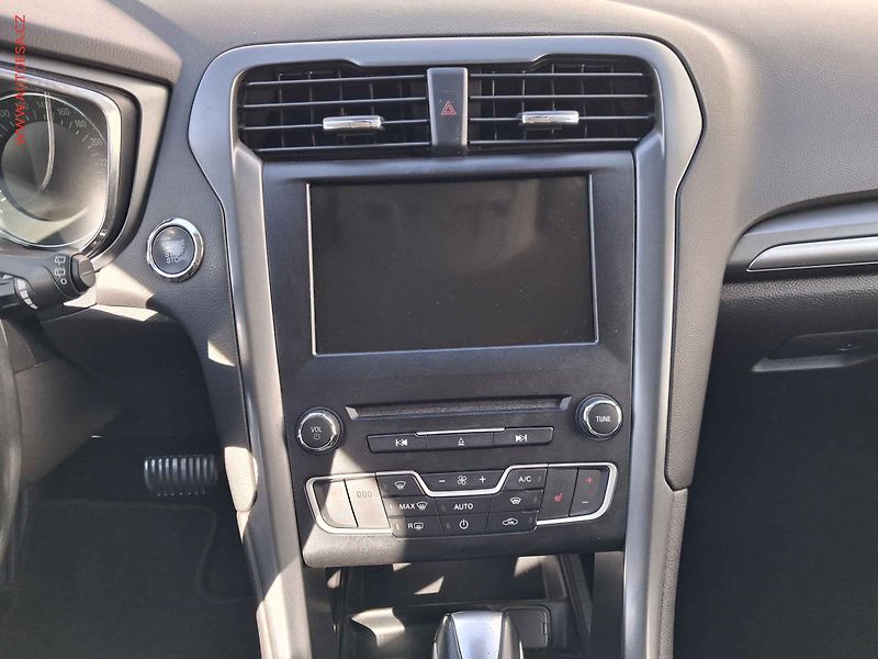 Ford Mondeo (2017) 2.0 TDCi, Titanium, AT, +kola - fotka 12 z 19