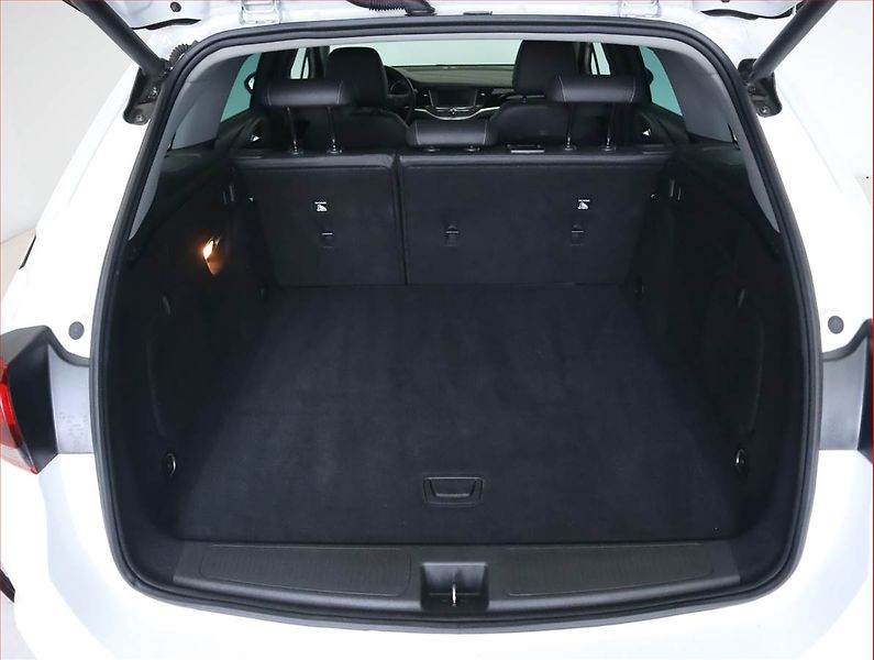 Opel Astra (2017) 1.4 T, Serv.kniha, Tempomat - fotka 14 z 19
