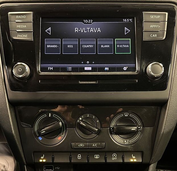 Škoda Rapid 1,0 TSI Ambition Plus - fotka 6 z 15